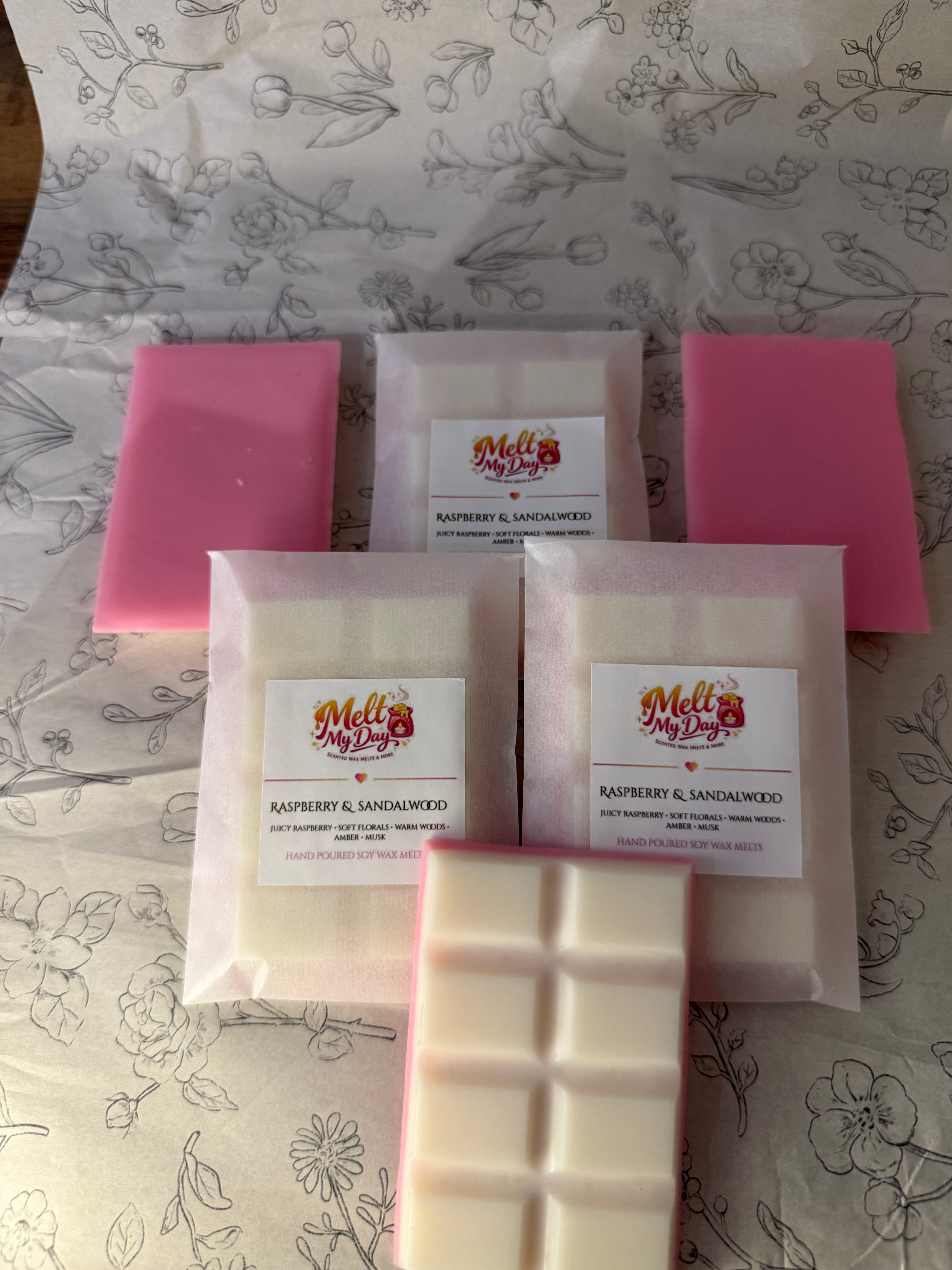Raspberry and sandalwood snap bar
